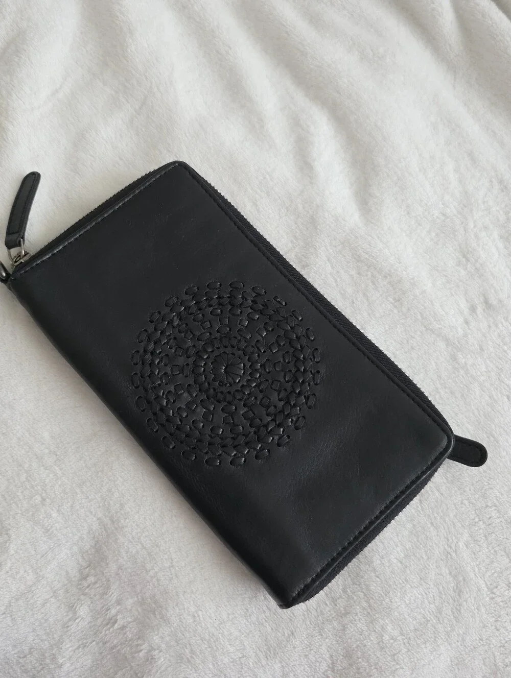 Vilenca Holland Leather Zip Around Wallet Black Embossed Boho Chic